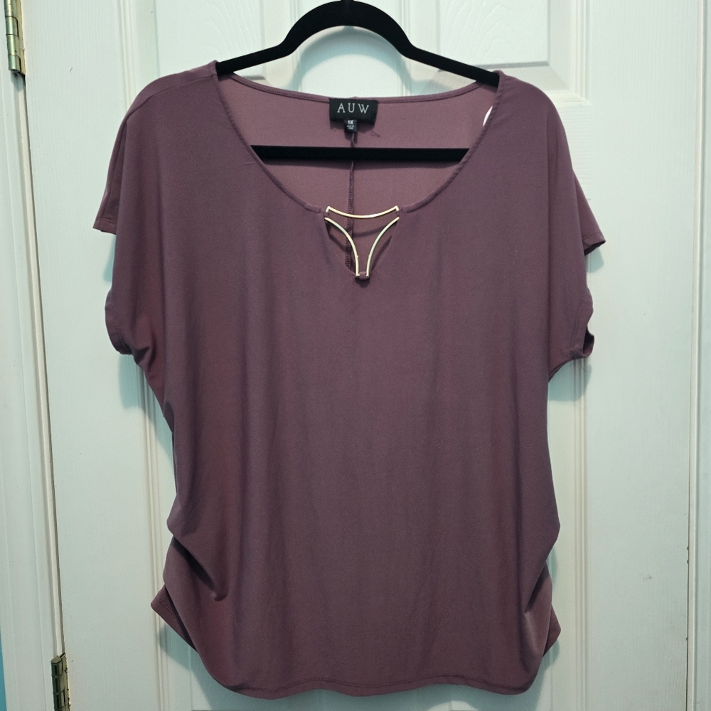 AUW Muave Purple Top with gold tone decoration Women's Size 1X